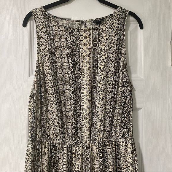 Torrid Maxi Dress - Picture 2 of 15